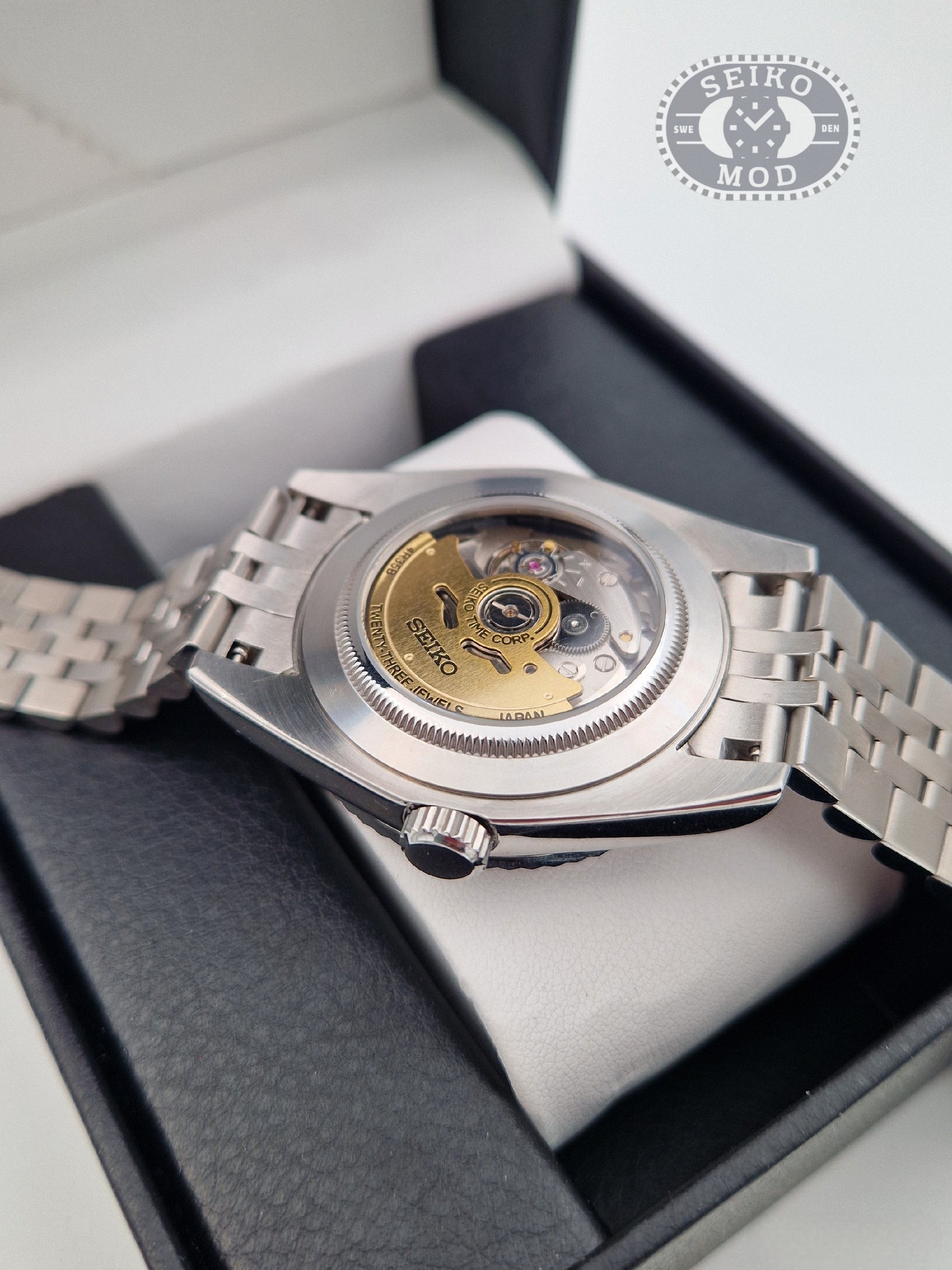 Who cares Im Already Late - Vit - Blå - Jubilee - Seiko-mod