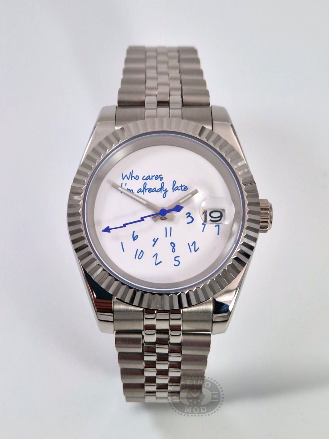 Who cares Im Already Late - Vit - Blå - Jubilee - Seikomod